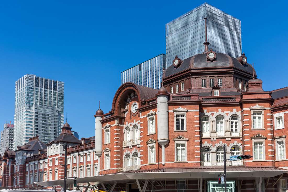 東京駅復元工事にも携わった建築会社の元社員による東京駅外観・外壁・ドーム内をご案内
